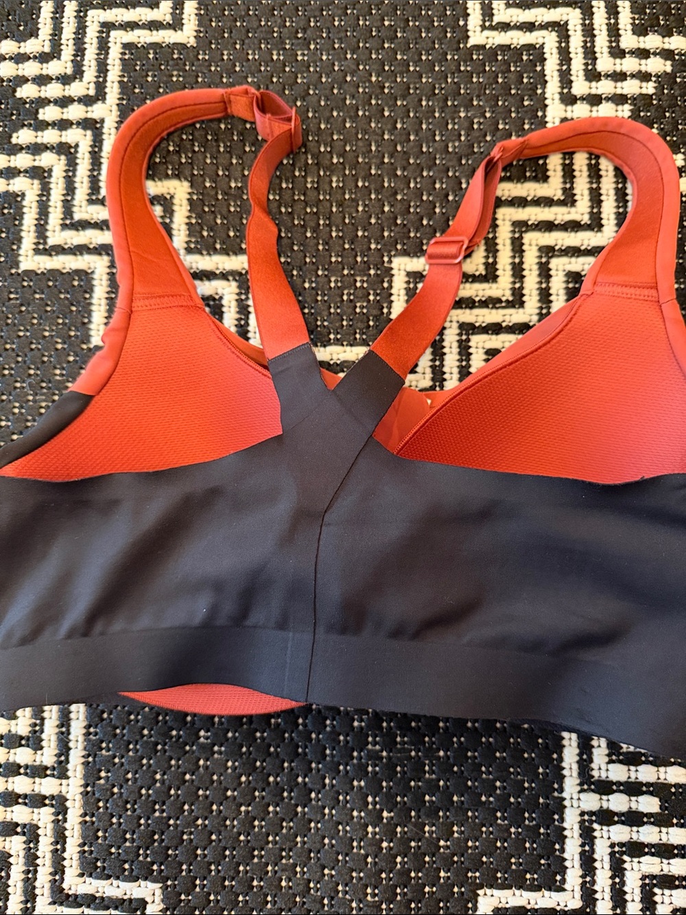 nWT Victoria’s Secret 32DD Knockout front close sports bra - Picture 4 of 4